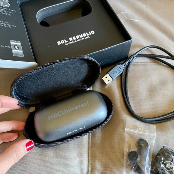 SOL Republic Amps Air - Picture 8 of 9